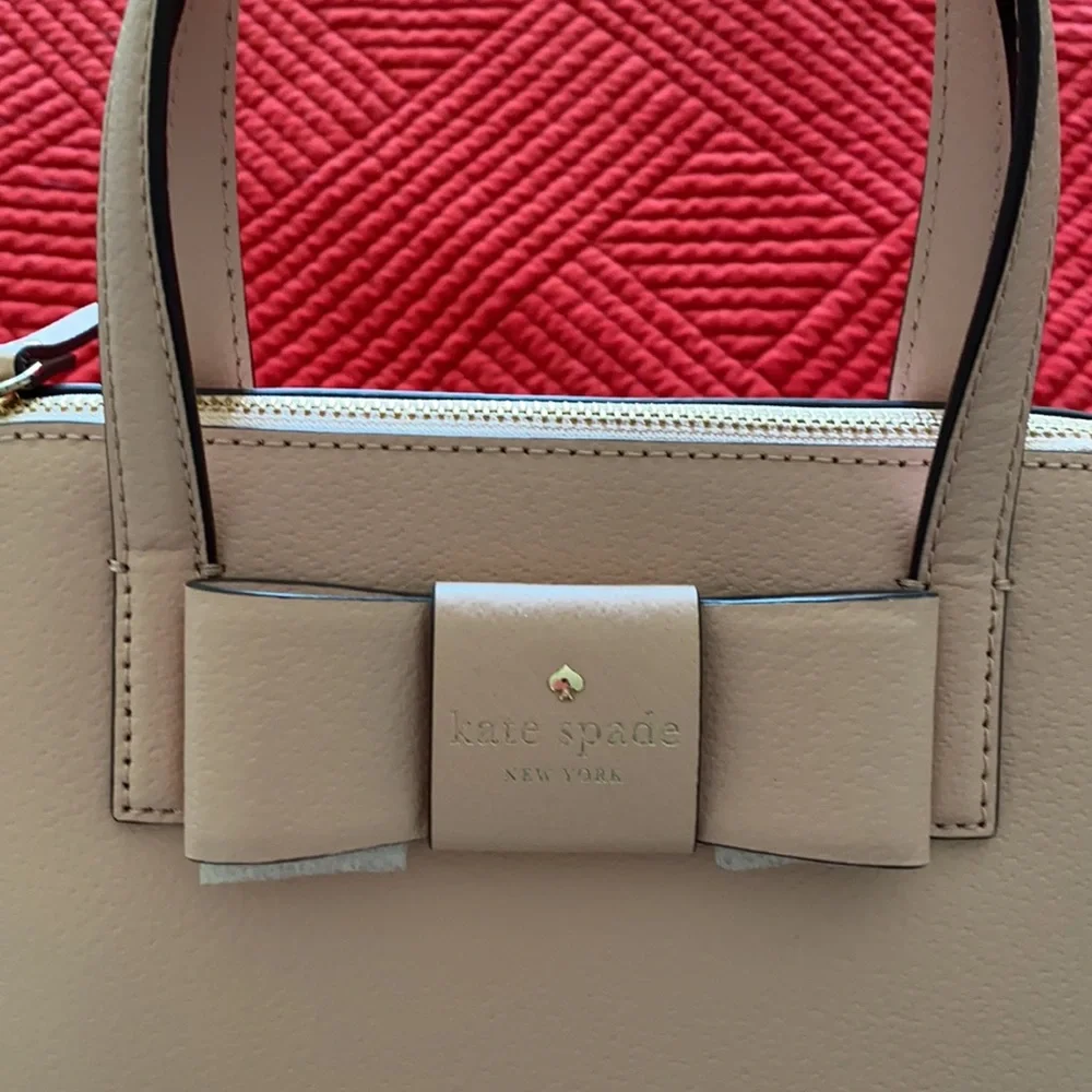 Kate Spade PINK satchel handbag, NWOT , 11.5 wide x 9 inches high - Picture 3 of 3